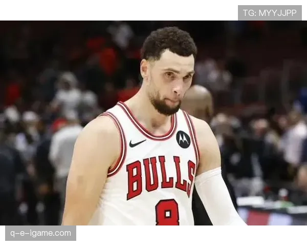 扎克拉文家里那个篮球架，比我一年工资还贵