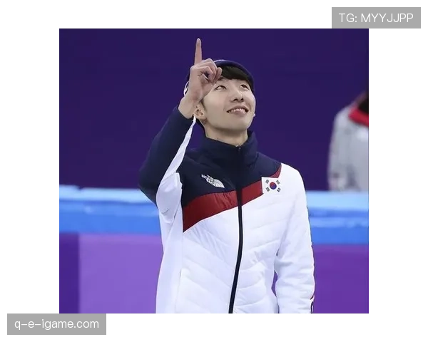 林孝埈训练完直接啃冰块降温，这自律狠人连喝水都算卡路里？