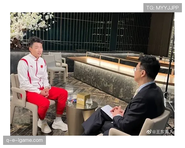 高亭宇训练完直接去提了辆保时捷，这谁顶得住啊